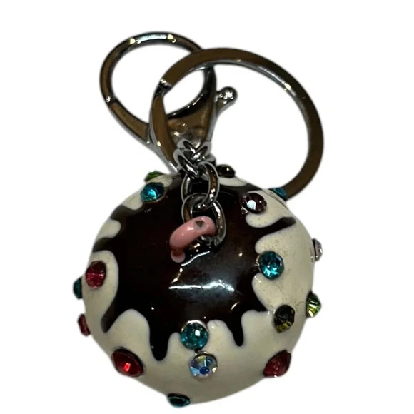 Cupcake Enamel Keychain - Picture 6 of 6